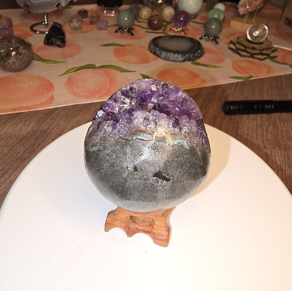 Amethyst agate crystal cluster pac man spehere - Picture 3 of 5